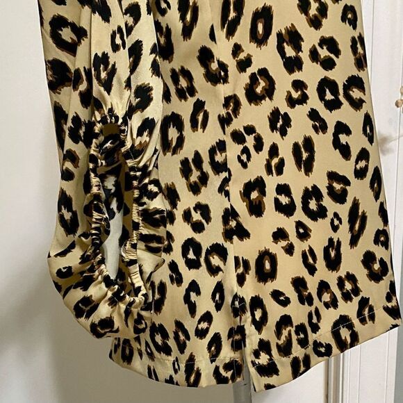 Chico's Semi-Sheer Top Animal Print Browns Size 0 S(4-6) 3/4 Elastic Sleeves EUC - Picture 5 of 10
